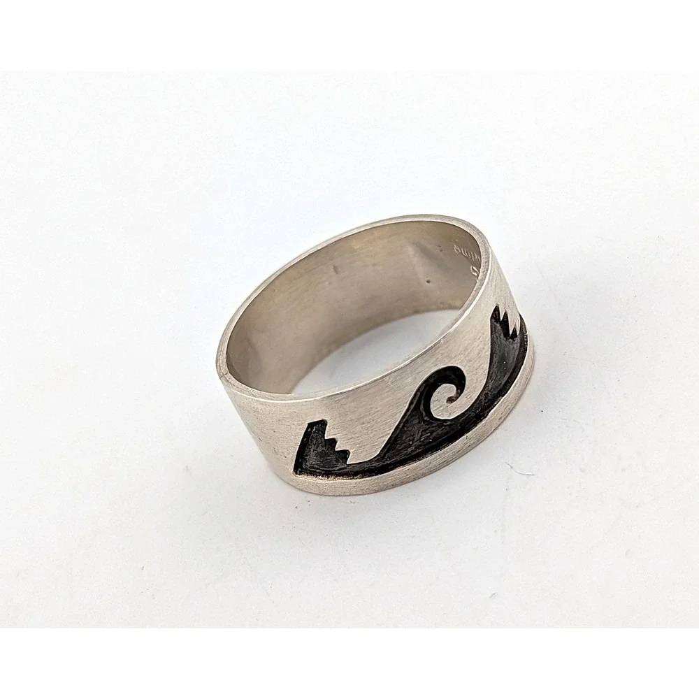 Navajo Sterling Silver Eternal Waves Band Ring Overlay Tribal Design Size 11 ***